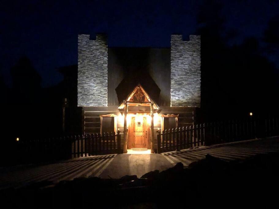 塞维尔维尔The Log Castle~Stunning Mountain Views~Hot Tub别墅 外观 照片