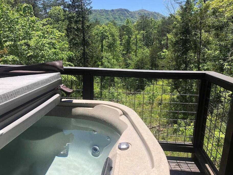 塞维尔维尔The Log Castle~Stunning Mountain Views~Hot Tub别墅 外观 照片